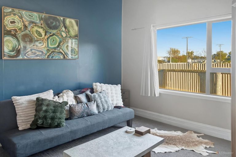 Photo of property in 24 Queen Street, Pareora, 7912