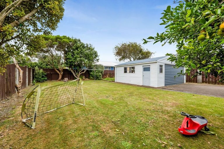 Photo of property in 11 Manuka Place, Hawera, 4610