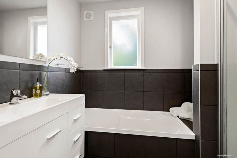 Photo of property in 45 Mcclintock Road, Massey, Auckland, 0614