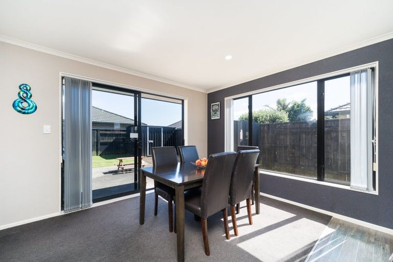 Photo of property in 23 Geneva Terrace, Kelvin Grove, Palmerston North, 4414