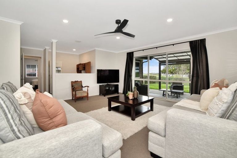 Photo of property in 39 Montia Close, Papamoa Beach, Papamoa, 3118