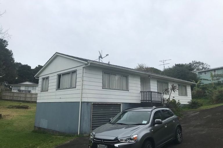 Photo of property in 27 Taurus Crescent, Beach Haven, Auckland, 0626