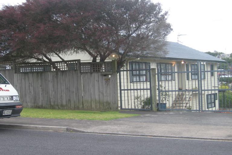 Photo of property in 77 Athena Drive, Totara Vale, Auckland, 0629