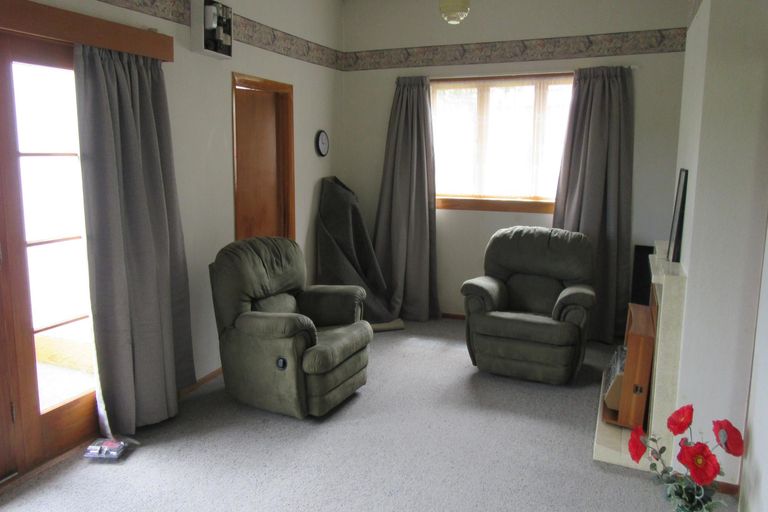 Photo of property in 28 Leonard Street, Waimate, 7924