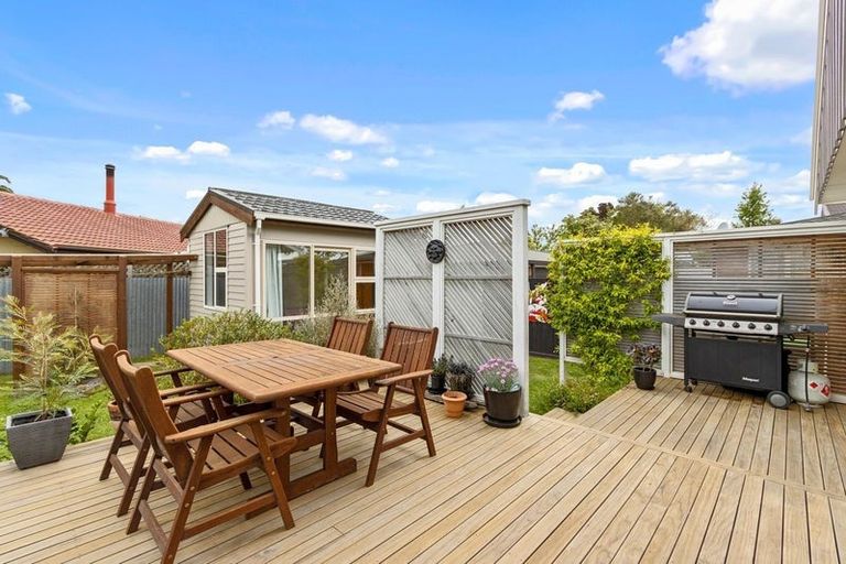 Photo of property in 324 Yaldhurst Road, Avonhead, Christchurch, 8042