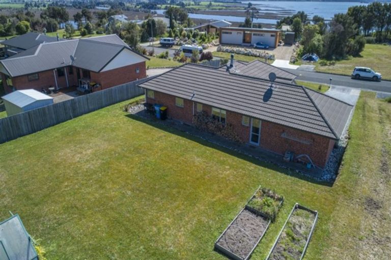 Photo of property in 5 Ruataniwha Drive, Collingwood, 7073