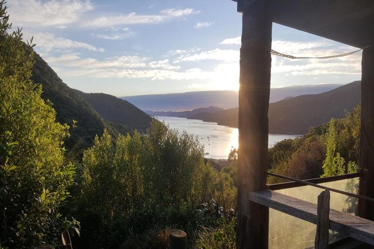 Photo of property in 59 Tirimoana Terrace, Anakiwa, Picton, 7281