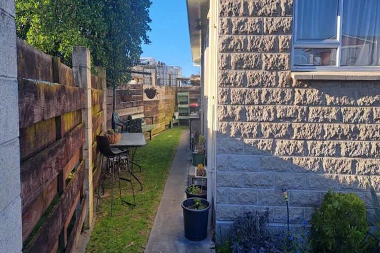 Photo of property in 5 Porritt Place, Tamatea, Napier, 4112