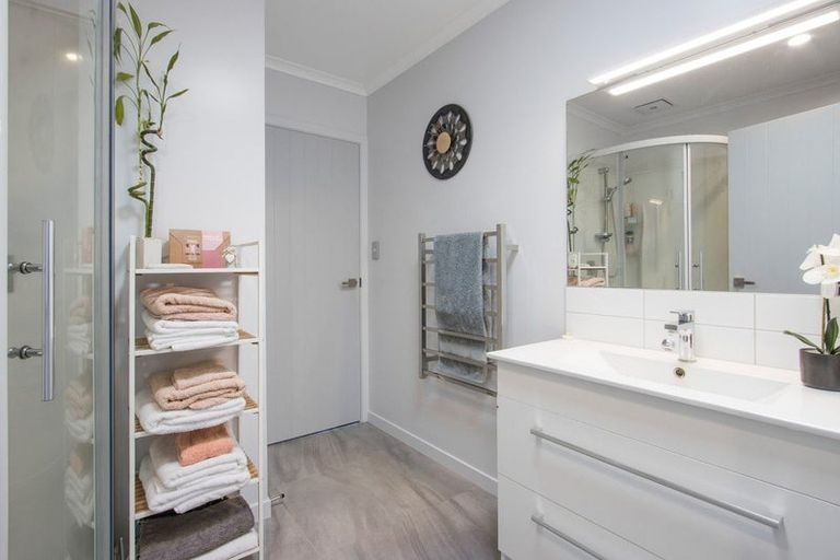 Photo of property in Waterview Estate, 26/4 Greystone Place, Omokoroa, 3114