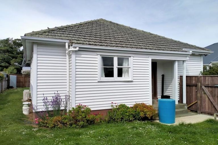 Photo of property in 12 Kauri Street, Roslyn, Palmerston North, 4414