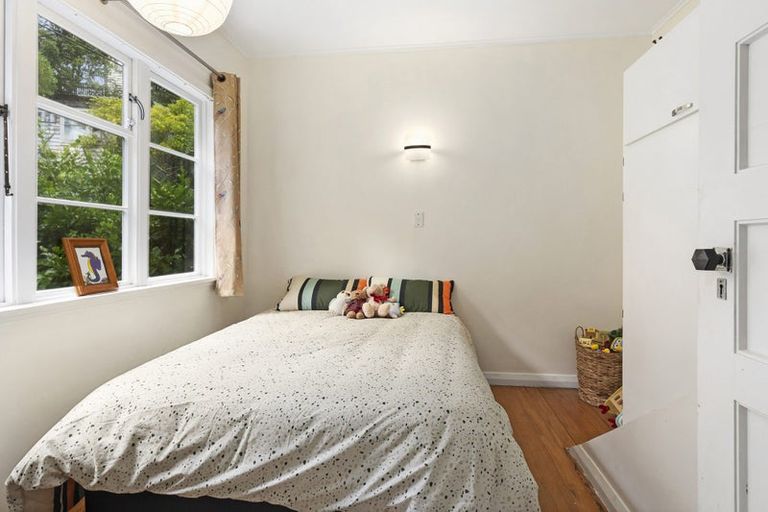 Photo of property in 11 Leveson Street, Strathmore Park, Wellington, 6022