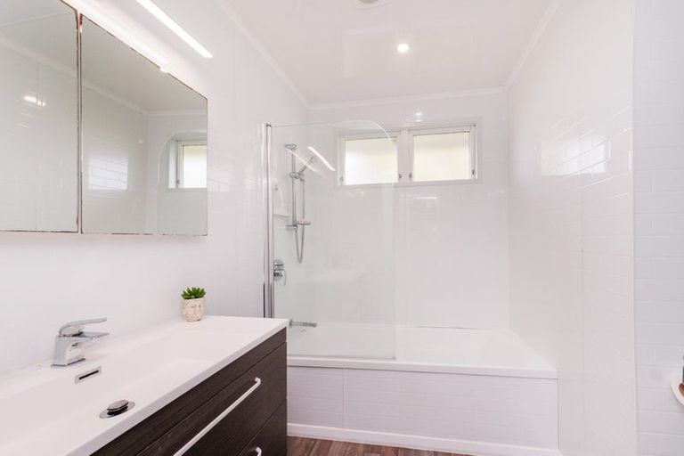 Photo of property in 8 Parkland Crescent, Terrace End, Palmerston North, 4410