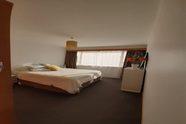 Photo of property in 2/23 Prestons Road, Redwood, Christchurch, 8051