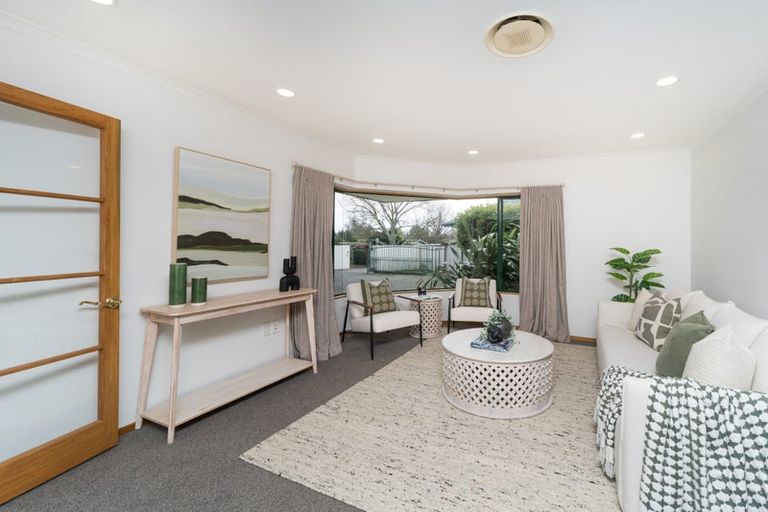 Photo of property in 86 Pahiatua Street, Hokowhitu, Palmerston North, 4410