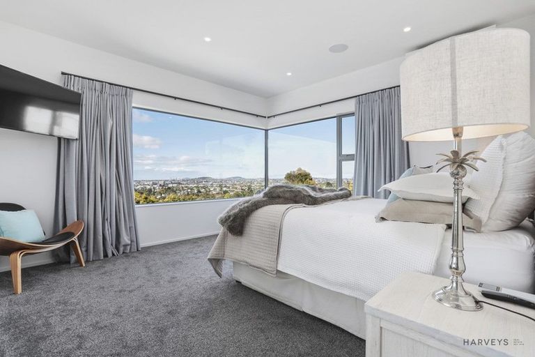 Photo of property in 251a Golf Road, Titirangi, Auckland, 0604