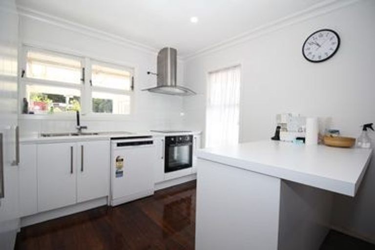 Photo of property in 27 Claude Road, Hillpark, Auckland, 2102