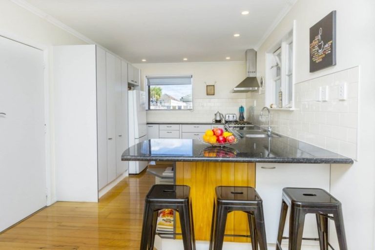 Photo of property in 24 Wilford Street, Wallaceville, Upper Hutt, 5018