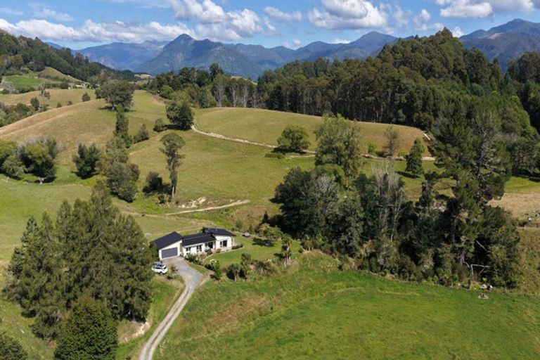 Photo of property in 927 Waiwhero Road, Ngatimoti, Motueka, 7196