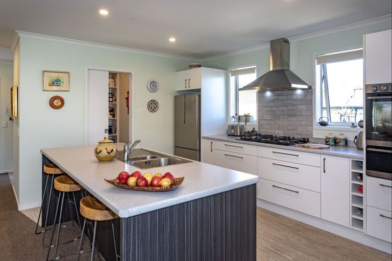 Photo of property in 80 Golden Shore Place, Coromandel, 3506