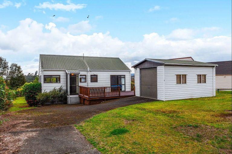 Photo of property in 4 Herea Avenue, Motuoapa, 3382