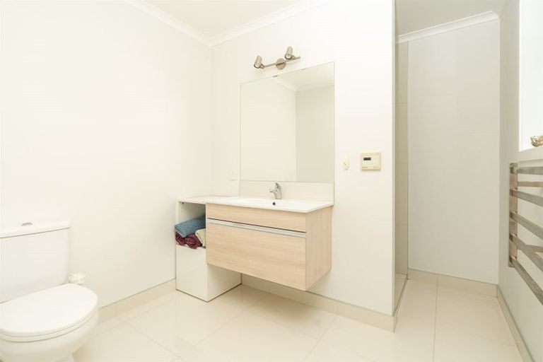 Photo of property in 1 Amokura Crescent, Flagstaff, Hamilton, 3210