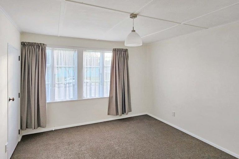 Photo of property in 2 Avery Grove, Boulcott, Lower Hutt, 5011