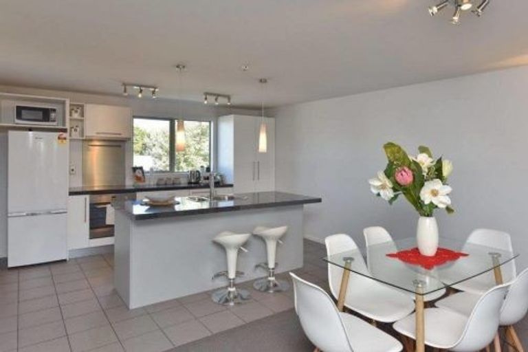 Photo of property in 6/12 Hutcheson Street, Sydenham, Christchurch, 8023