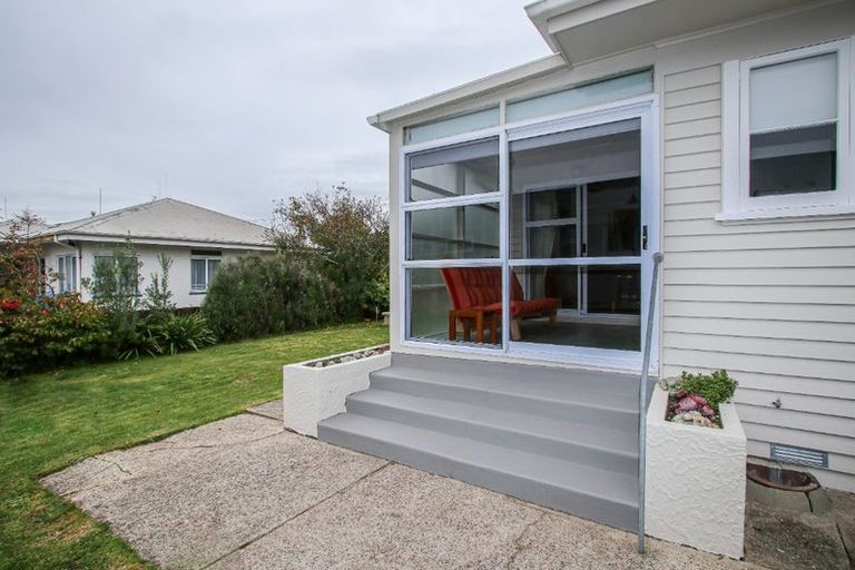 Photo of property in 17 Sillary Street, Hamilton East, Hamilton, 3216