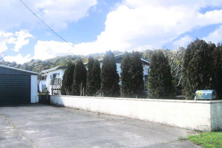 Photo of property in 127 George Street, Hikurangi, 0114