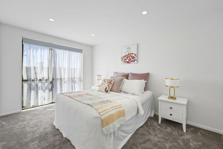 Photo of property in 24c Tomintoul Place, Highland Park, Auckland, 2010