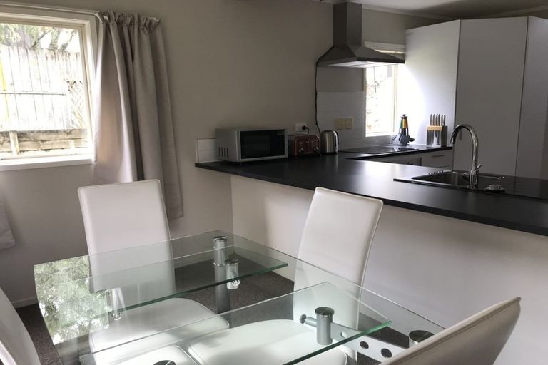 Photo of property in 1/42 Forrest Hill Road, Forrest Hill, Auckland, 0620