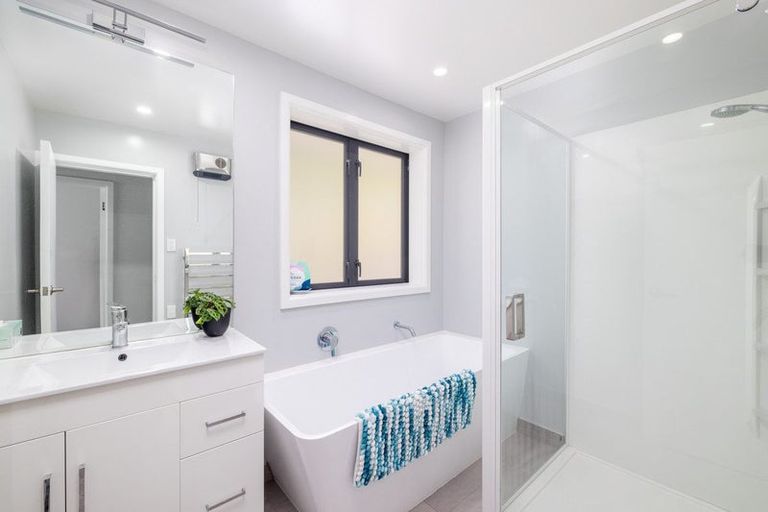 Photo of property in 10 Foster Terrace, Lyttelton, 8082