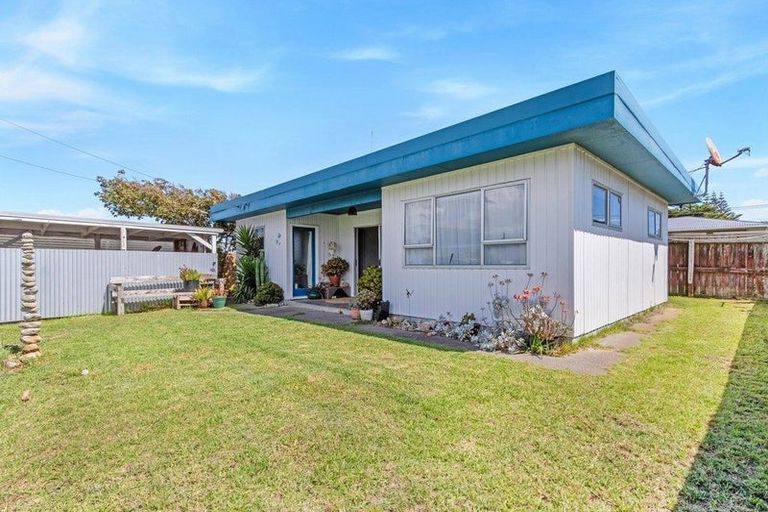 Photo of property in 7a Seafront Road, Castlecliff, Whanganui, 4501
