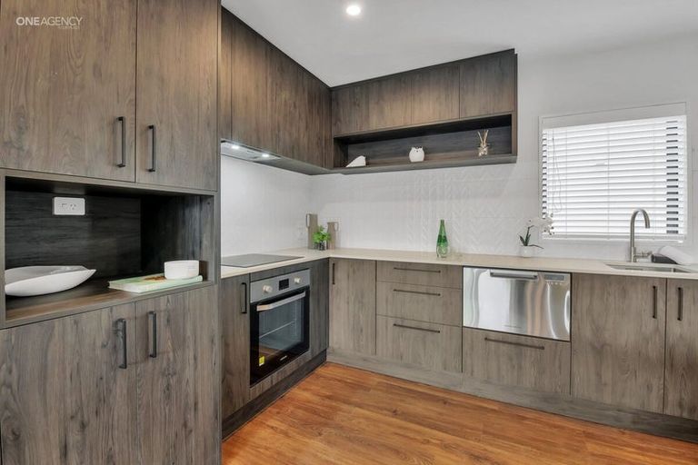 Photo of property in 11/27 New Brighton Road, Shirley, Christchurch, 8061