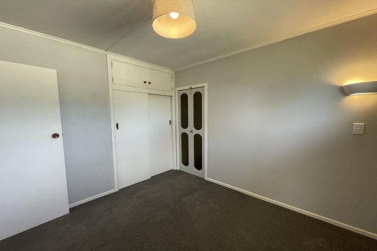 Photo of property in 2 Bennett Place, Onekawa, Napier, 4110