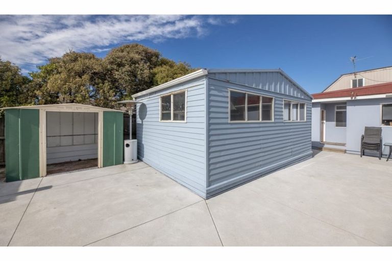 Photo of property in 213 Estuary Road, South New Brighton, Christchurch, 8062