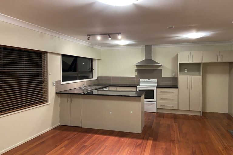 Photo of property in 3 Pedersen Place, Bucklands Beach, Auckland, 2012