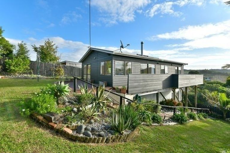 Photo of property in 2b Hammond Avenue, Hatfields Beach, Orewa, 0931