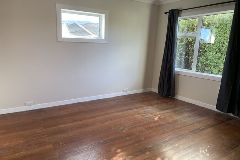 Photo of property in 6 Colonel Place, Featherston, 5710