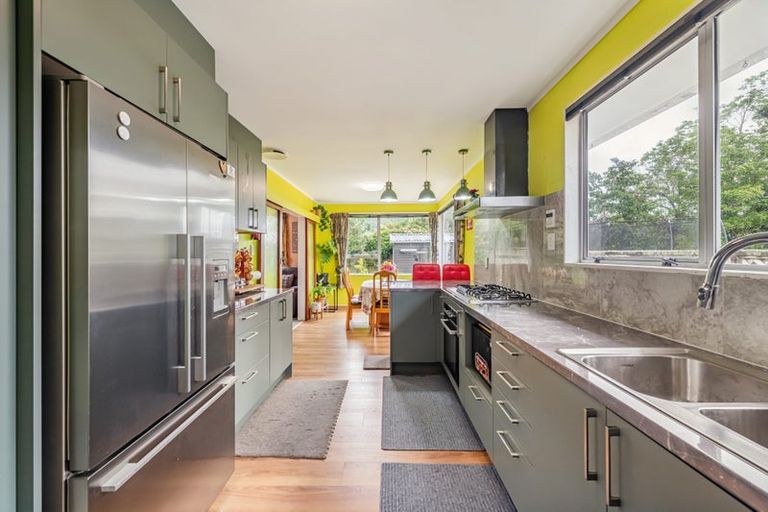 Photo of property in 71 California Drive, Totara Park, Upper Hutt, 5018