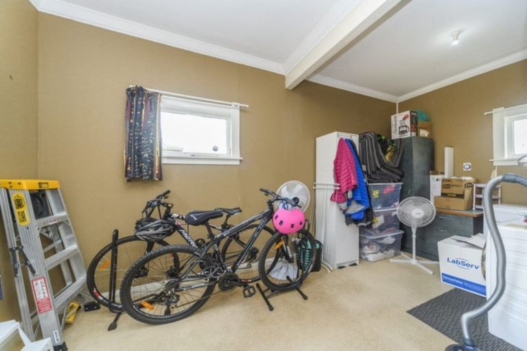 Photo of property in 351 Tremaine Avenue, Takaro, Palmerston North, 4412