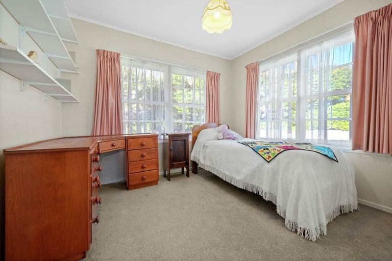Photo of property in 11 Mcmillan Place, Mellons Bay, Auckland, 2014