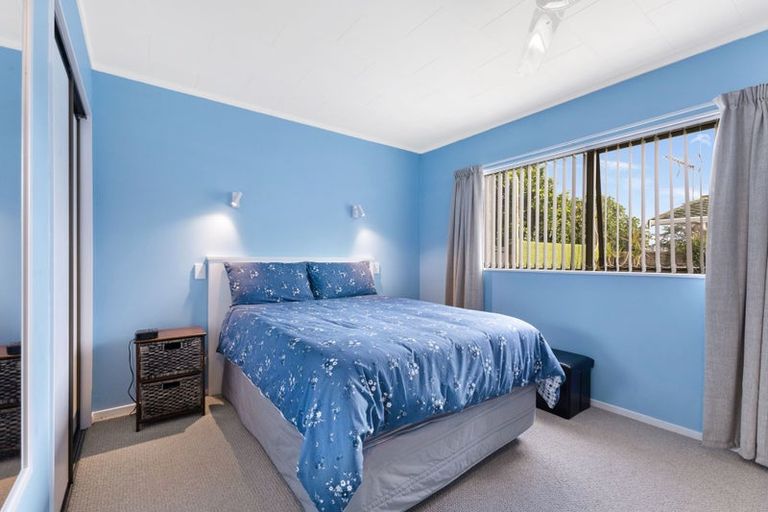 Photo of property in 2/14 Burns Street, Westown, New Plymouth, 4310