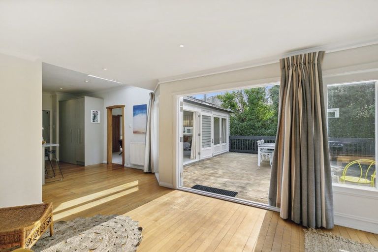 Photo of property in 21a Ngatoto Street, Khandallah, Wellington, 6035