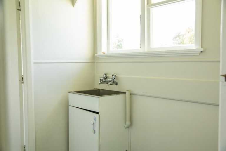 Photo of property in 47 Hillary Crescent, Belmont, Auckland, 0622