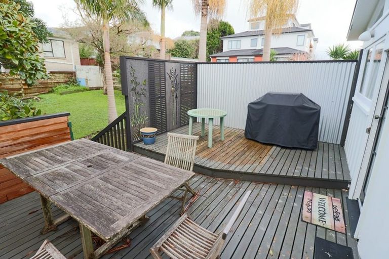 Photo of property in 3 Hepper Street, New Lynn, Auckland, 0600