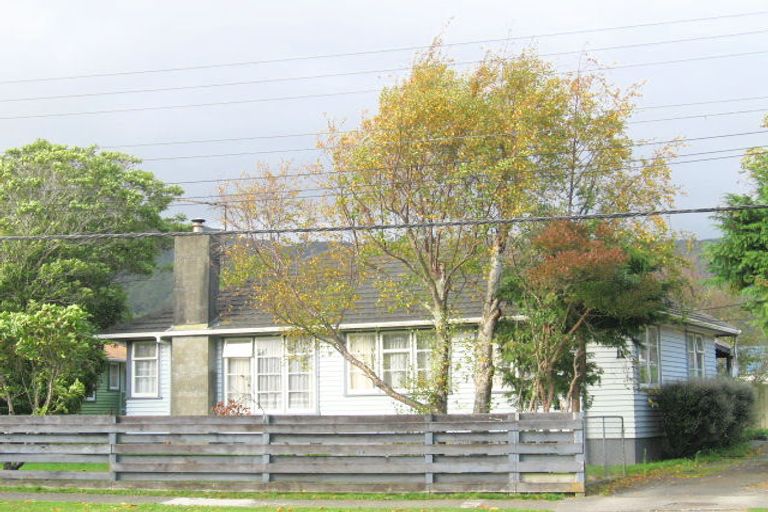 Photo of property in 11 Chittick Street, Stokes Valley, Lower Hutt, 5019