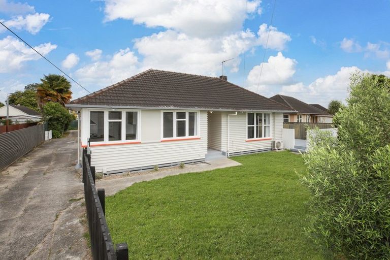 Photo of property in 30 Yeats Crescent, Fairfield, Hamilton, 3214