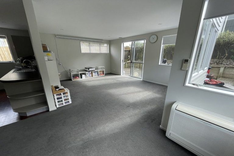 Photo of property in 14b Bracken Road, Newlands, Wellington, 6037