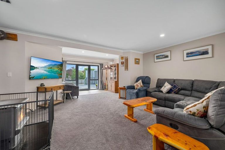 Photo of property in 20 Admiralty Place, Waikawa, Picton, 7220